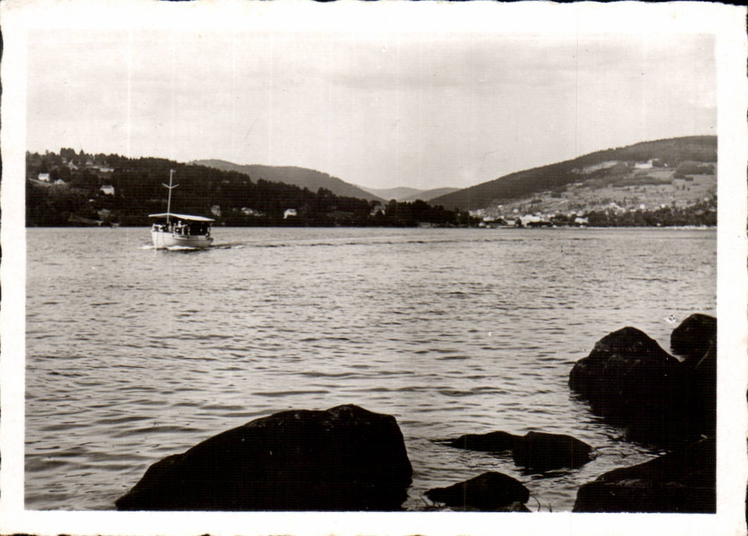 MODERN CARD the lake of gerardmer