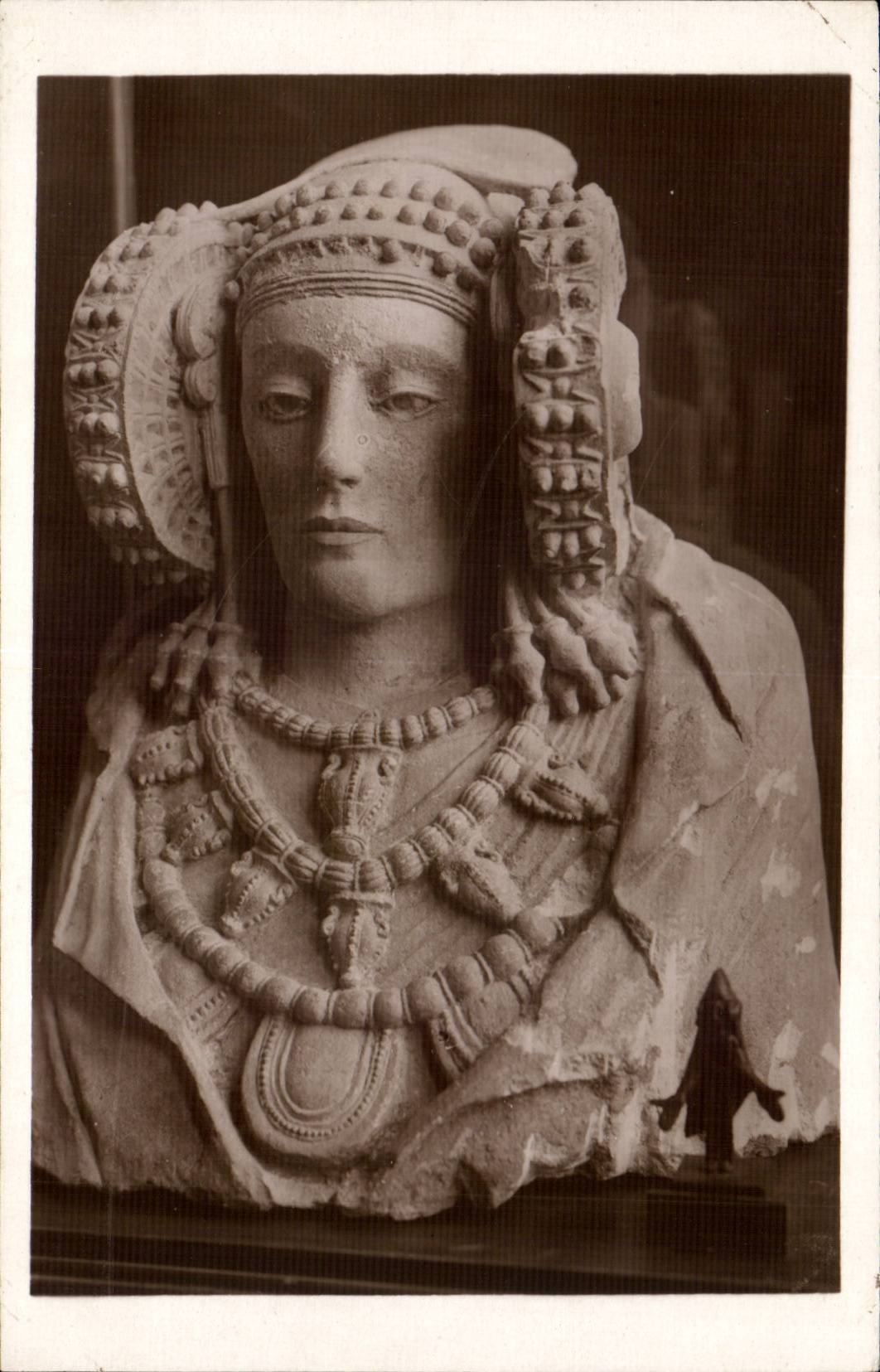 CPA der Luftschlitz die Dame von Etche Skulptur greco pheniciennne