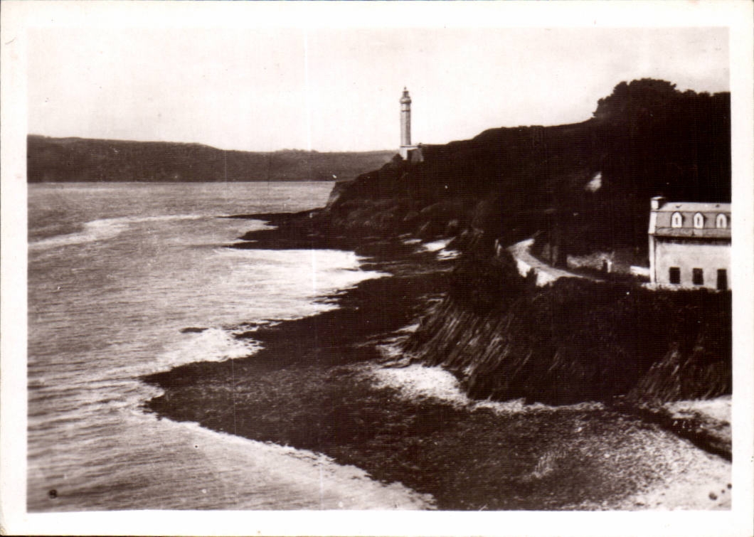 CPA Brest Phare lighthouse