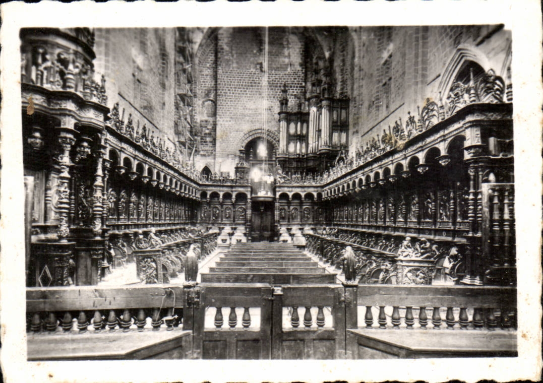 Saint Bertrand de Comminges CPA Chorus der Kathedralestalle und das Organ umkleiden Organ