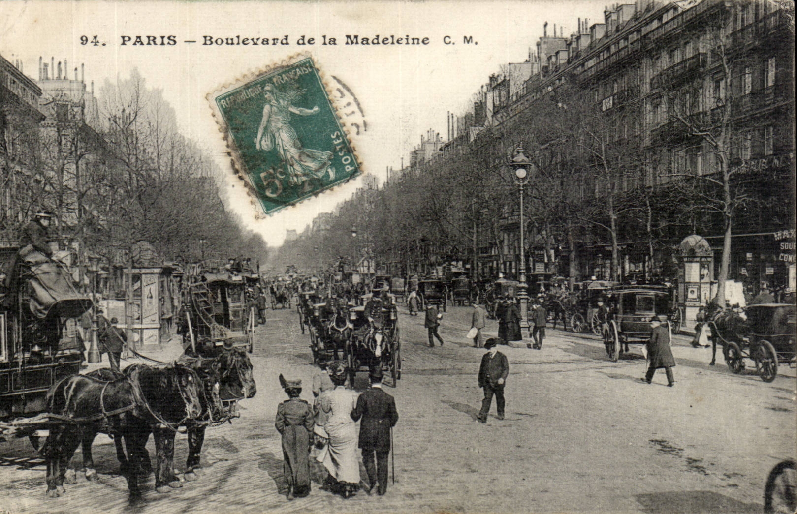 CPA Paris Boulevard of the Madeleine (woman cochere)