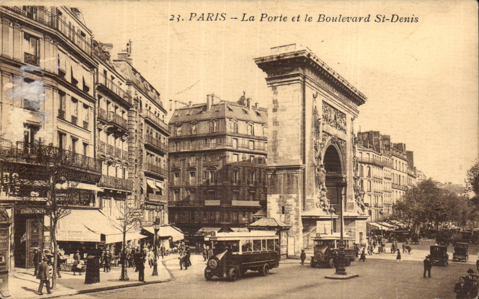 CPA Paris the door and the boulevard St Denis