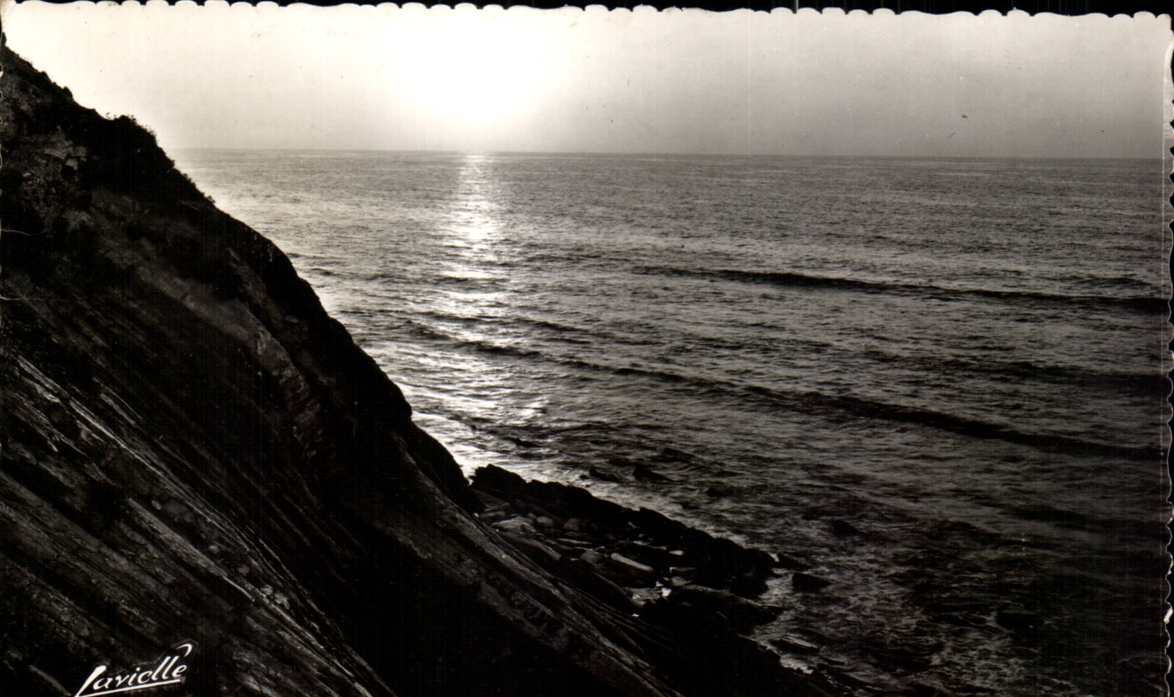 MODERN CARD Cliffs of Socoa in the twilight