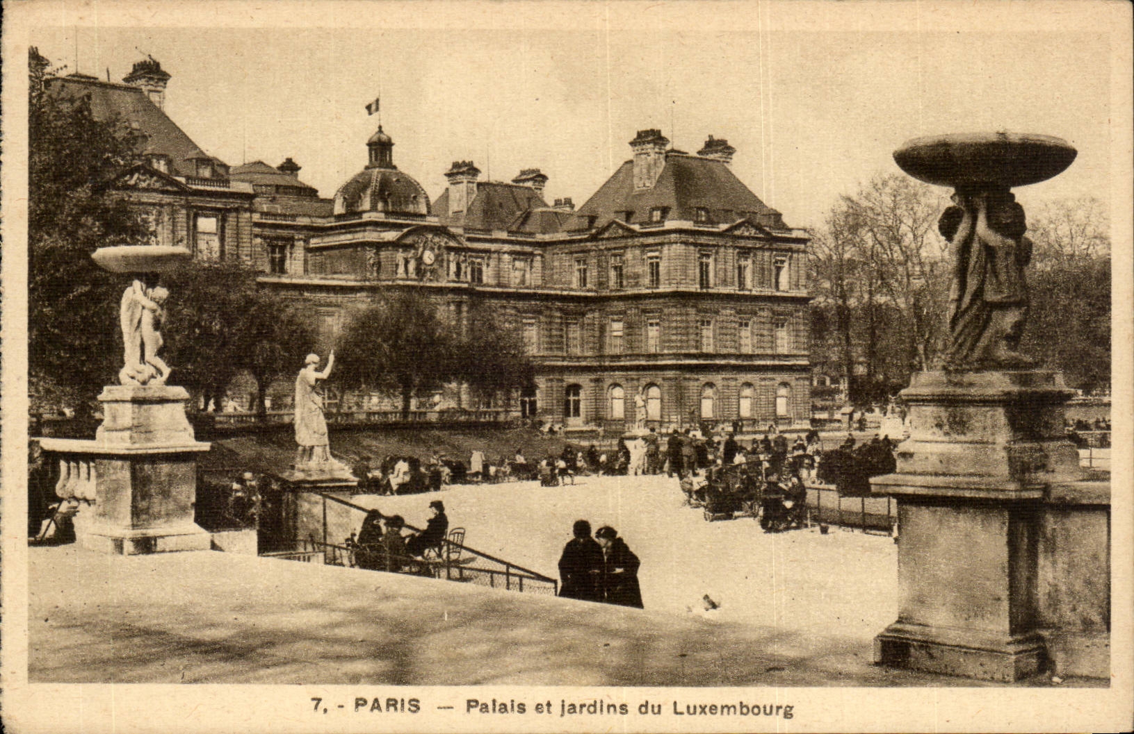 Paris CPA Palate and gardens of Luxembourg