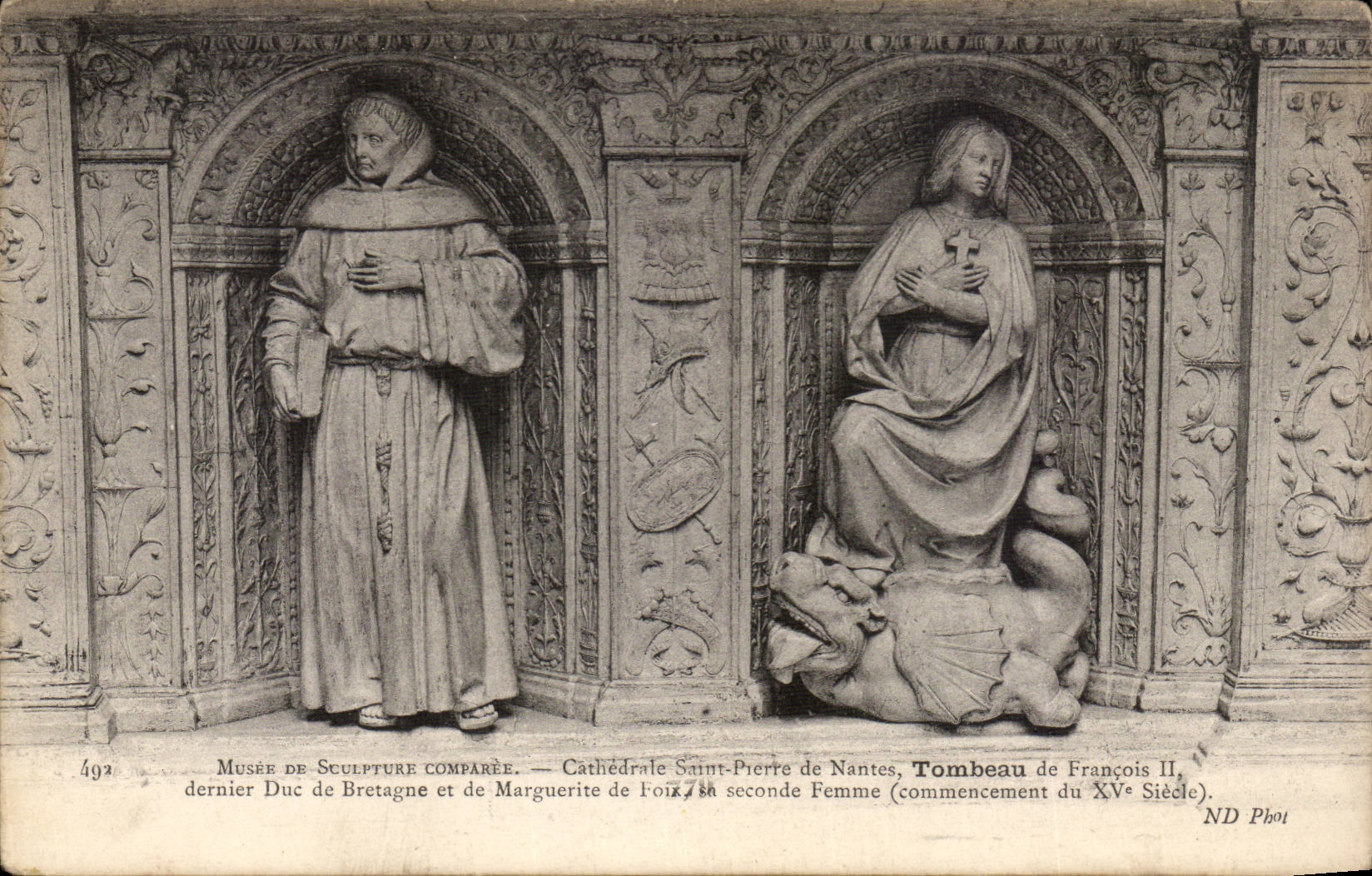 Paris CPA Musee de sculpture comparee Cathedrale Saint Pierre de Nantes tombeau de Francois II 