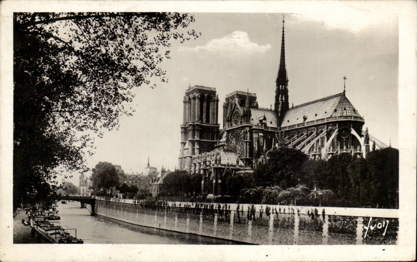 Paris CPA Notre Dame