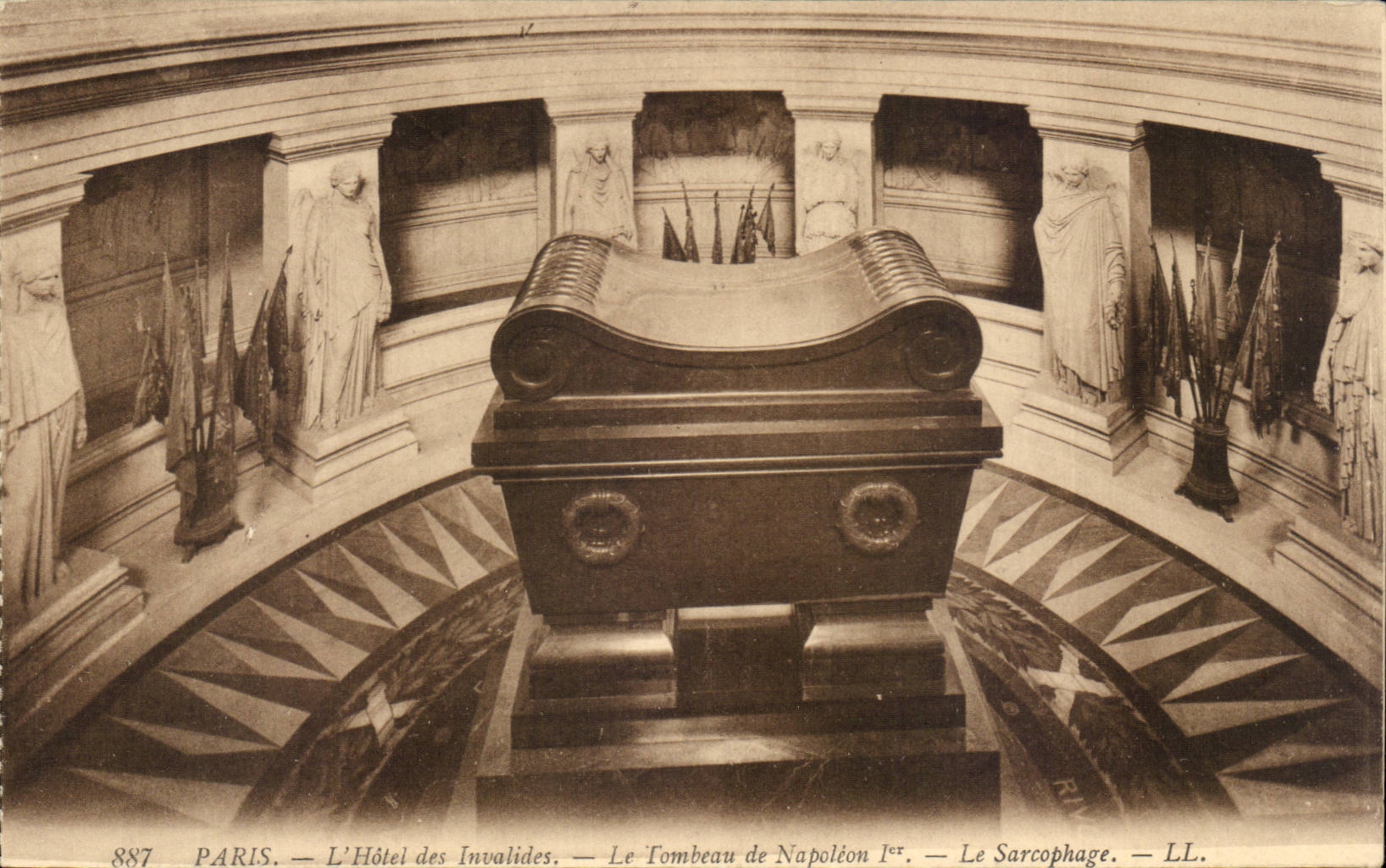 Paris CPA Invalides Tomb of Napoleon 1st