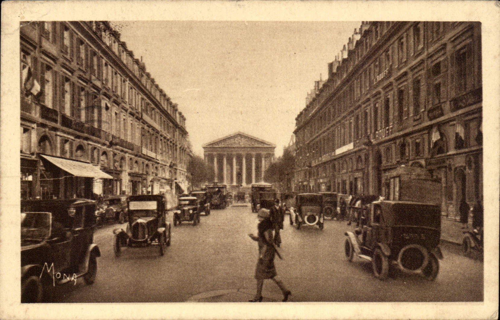 Paris CPA the Royal street and the Madeleine