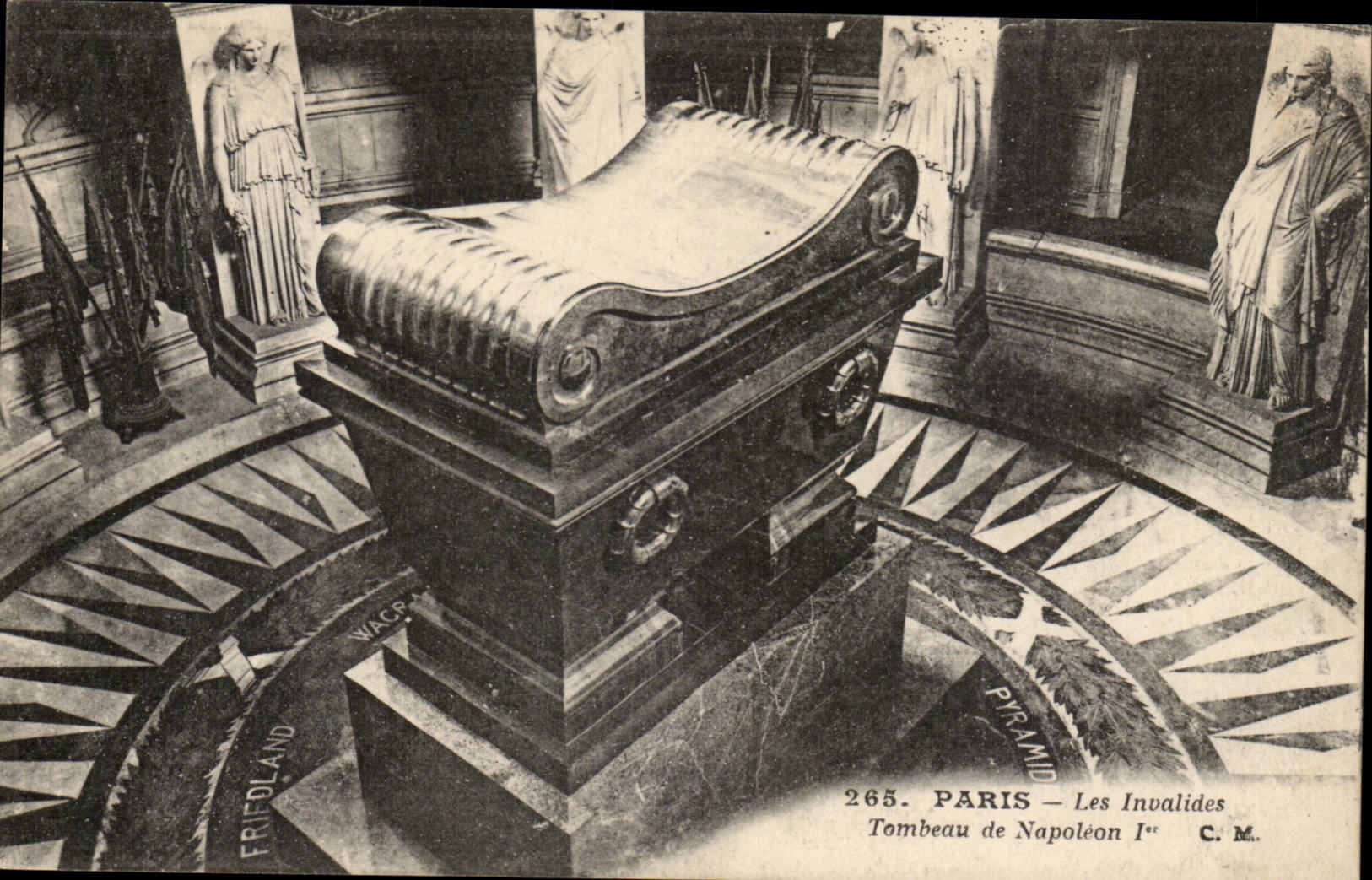 Paris CPA Invalides the Tomb of Napoleon 1st