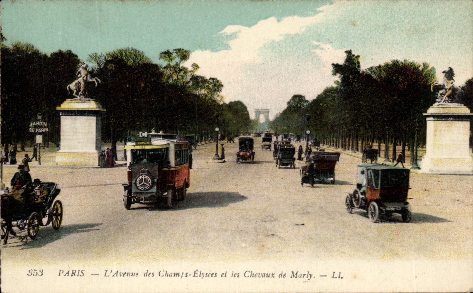 Paris - 8 - the Avenue of the Champs Elysees and Horses of Marly - CPA