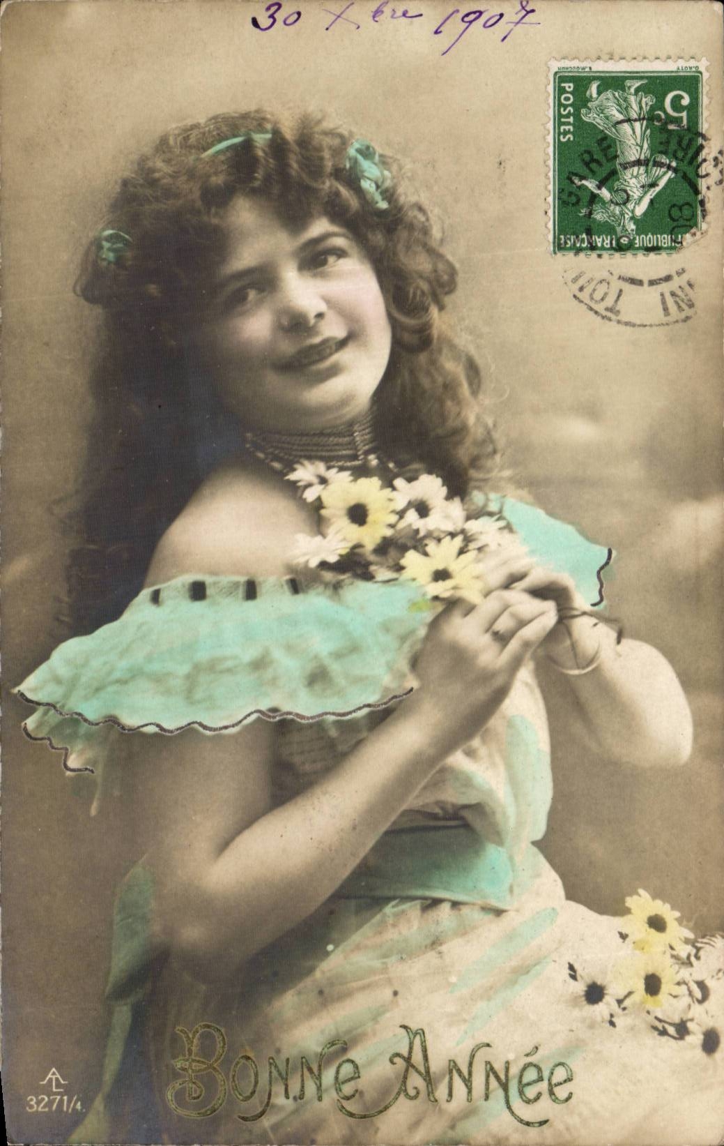 Fantasy - Children - Beautiful little girl with curly to hate CPA