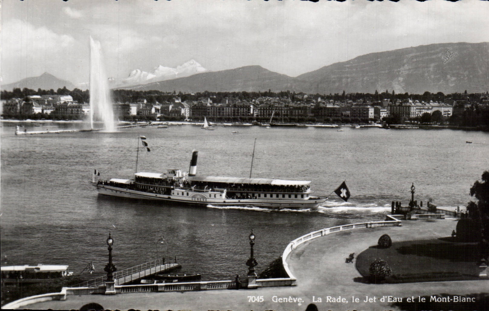 Swiss CPSM Geneva roads the water jet and Mont Blanc