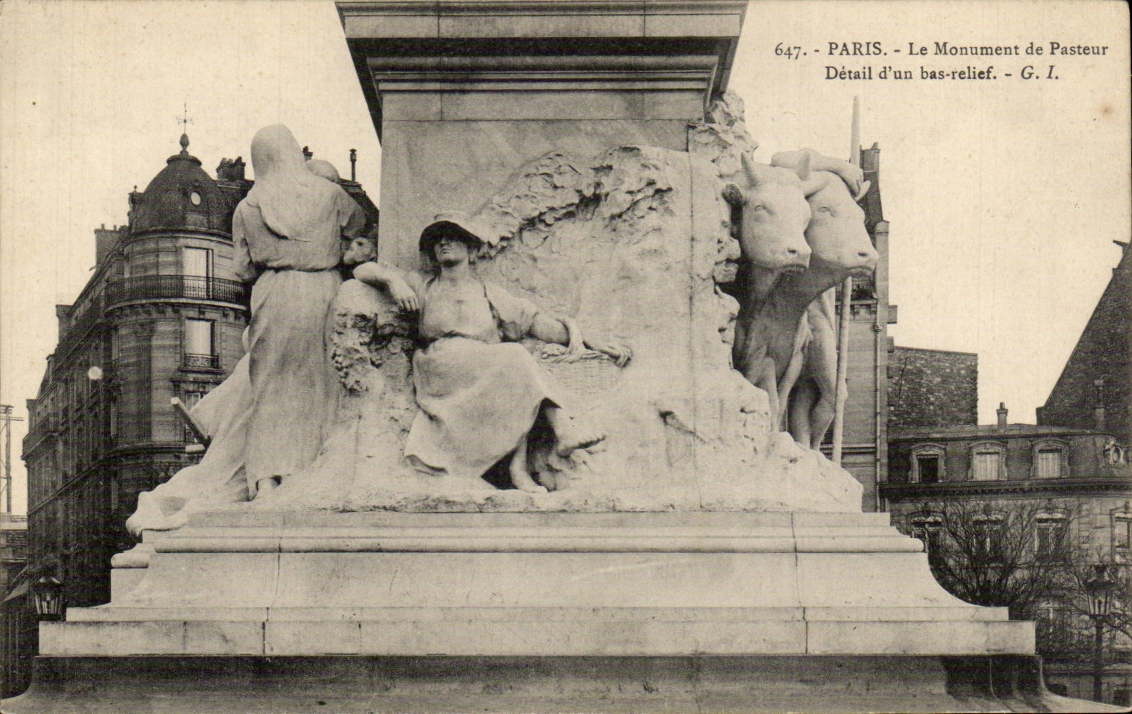 CPA Paris Avenue of Breteuil Monument of Pasteur Detail of a low relief