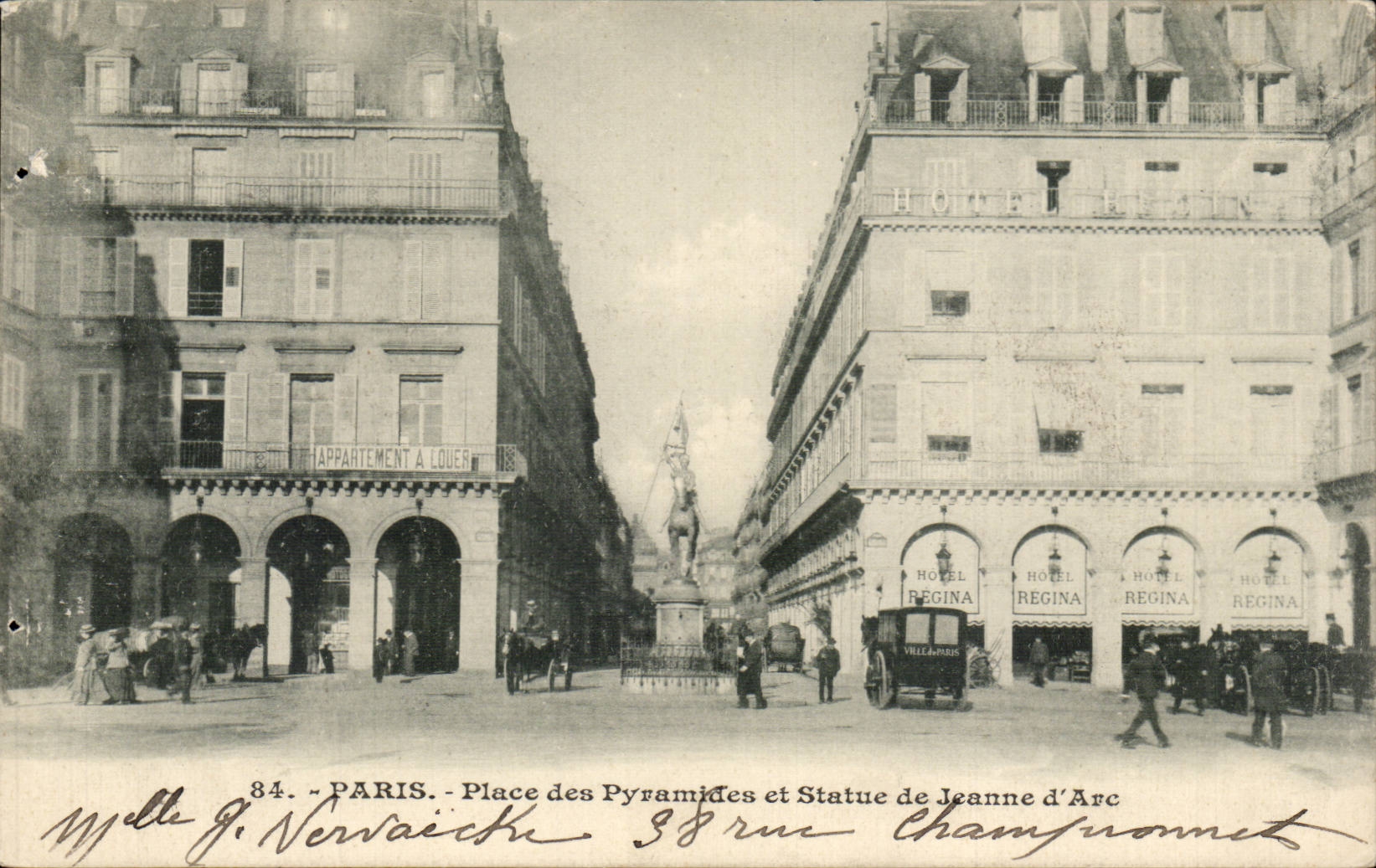 CPA Paris Places Pyramids and Statue of Jeanne of arc