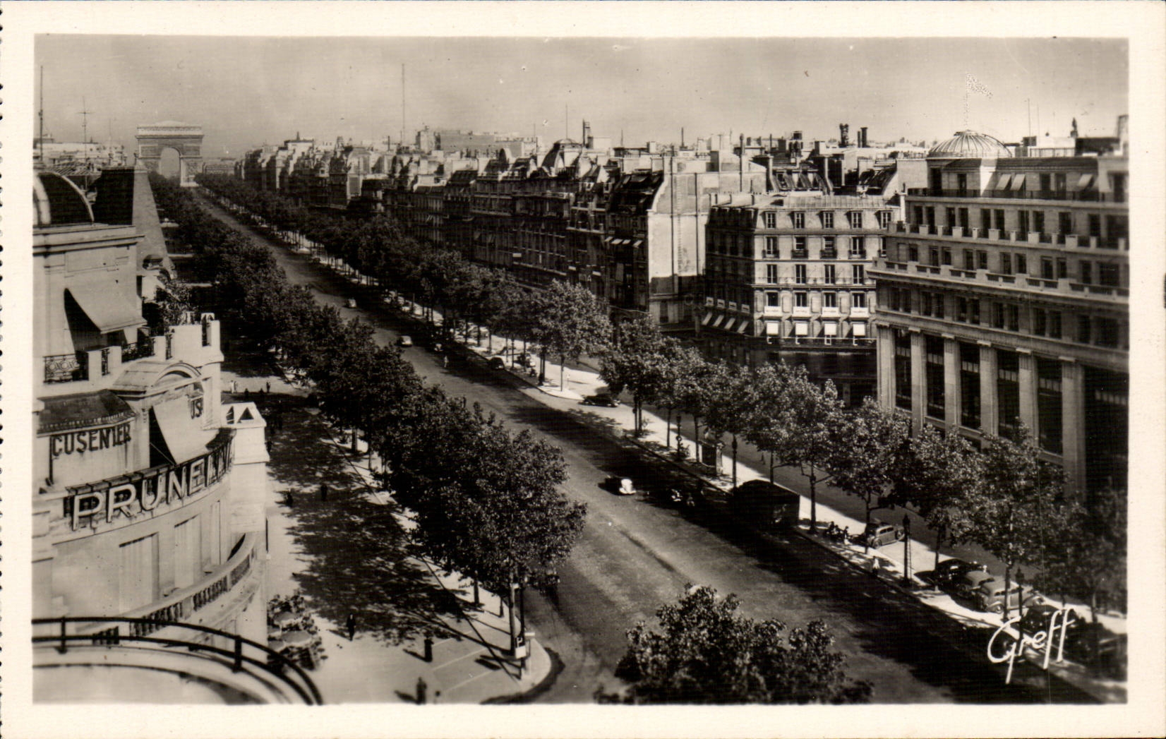 CPA Paris Avenue of the Champs Elysees