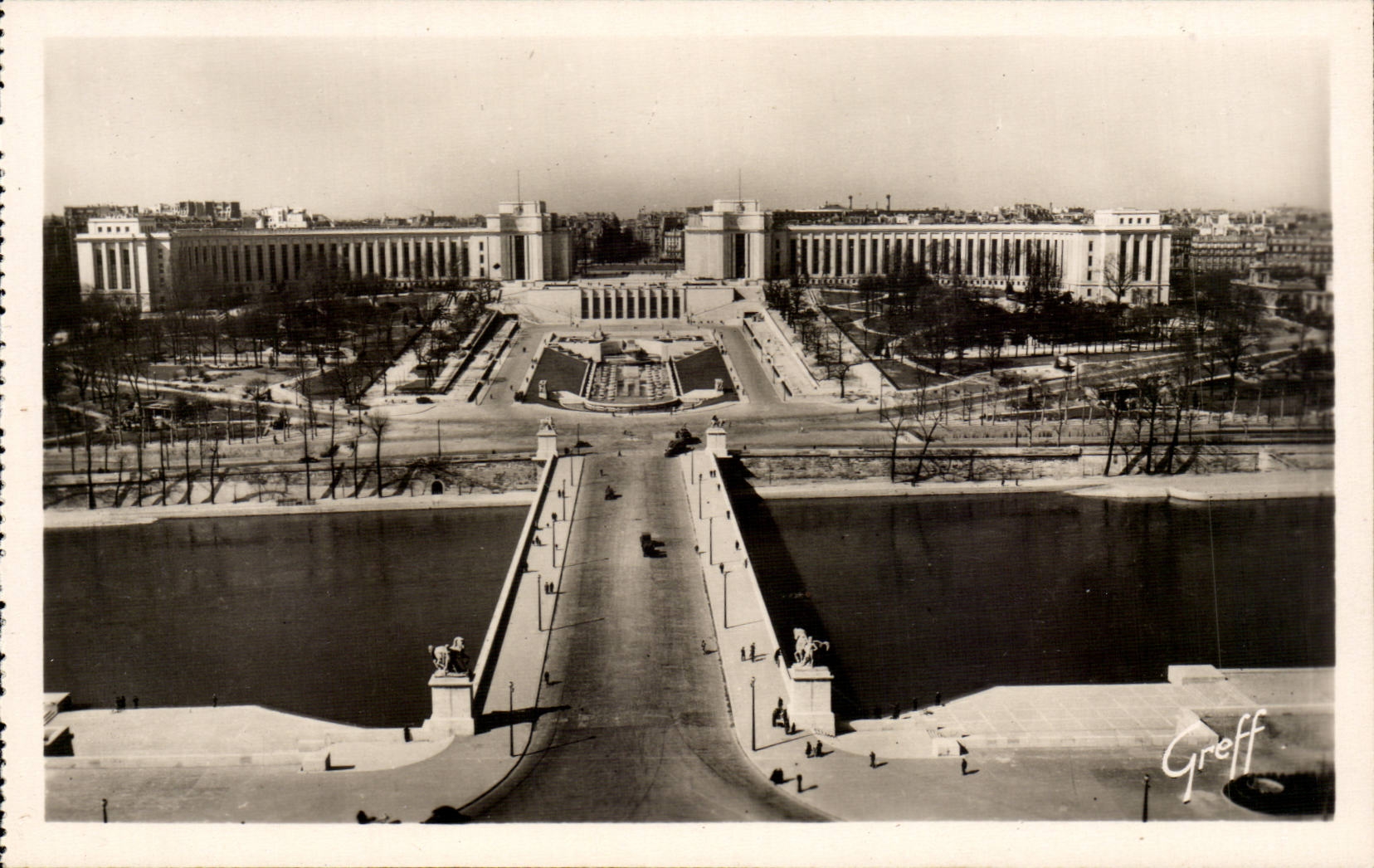 CPA Paris Palate of Chaillot