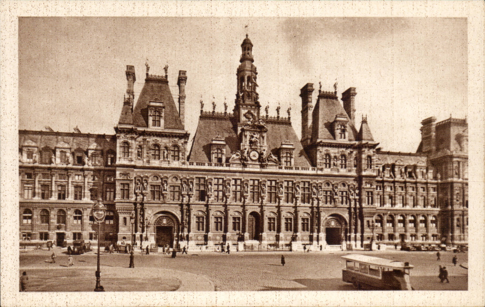 Paris CPA Hotel de ville