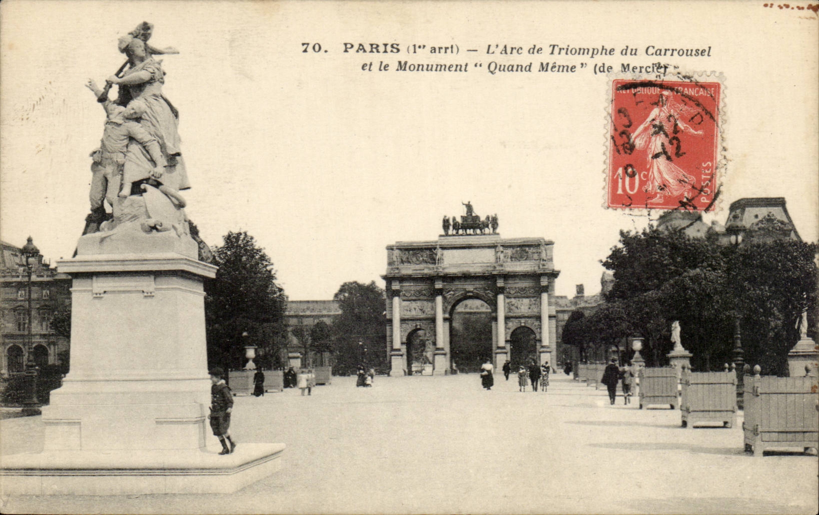 Paris CPA L'arc de triomphe du Carrousel et le monument Quand meme de Mercier