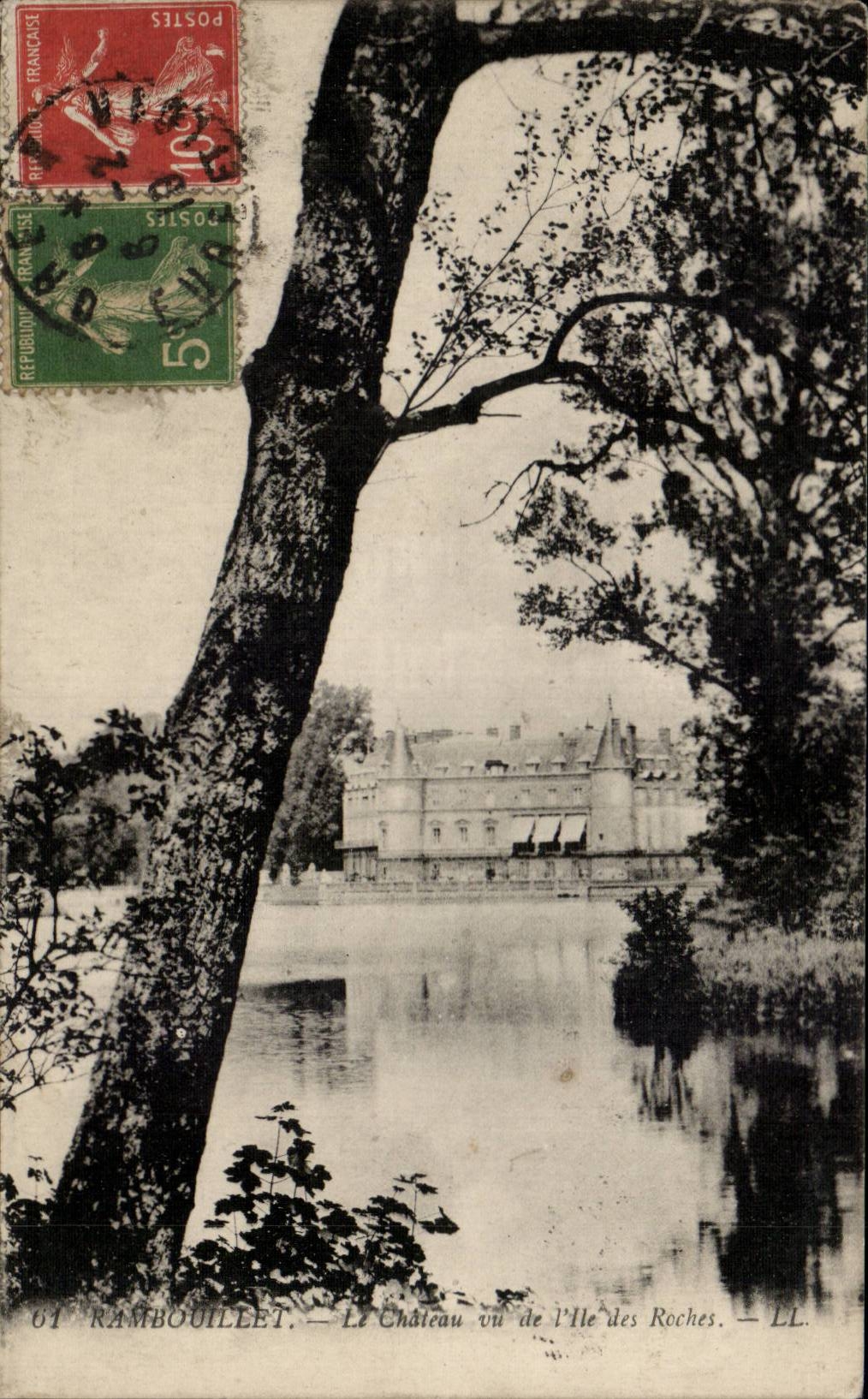 CPA Rambouillet the castle seen of the island of the rocks