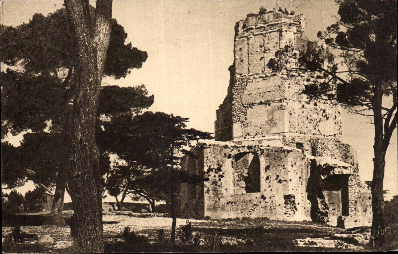 Nimes - der Magne Aufsatz - CPA