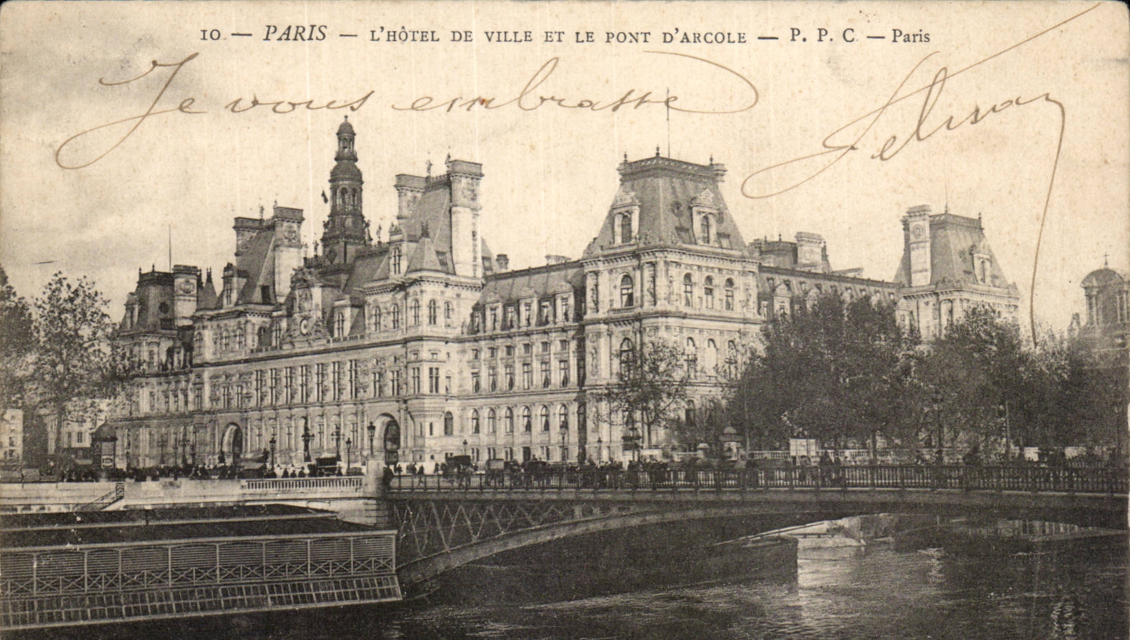 Paris CPA Hotel de ville et pont d'arcole