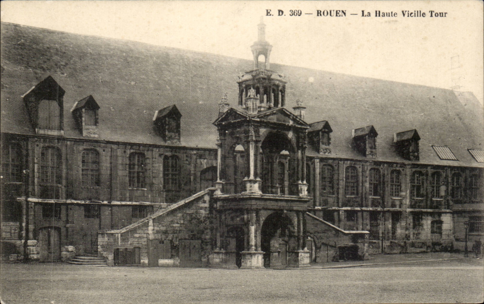 Rouen CPA the high old woman tower