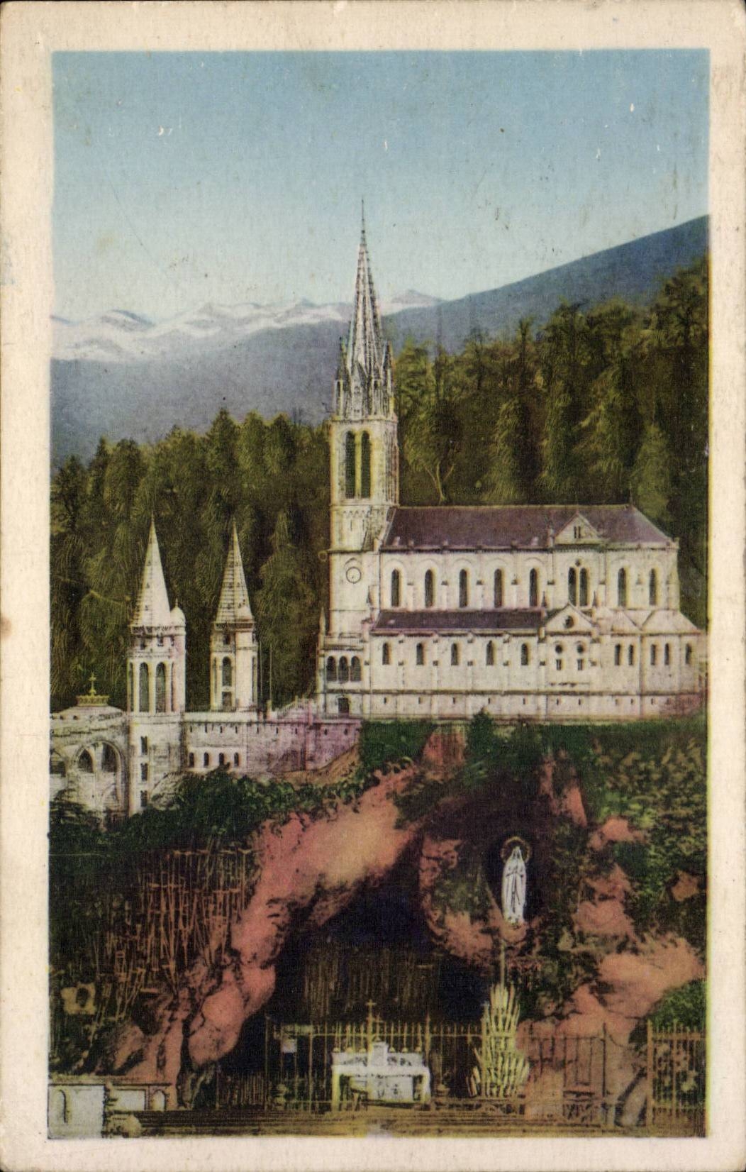 CPA Lourdes the cave and the basilica