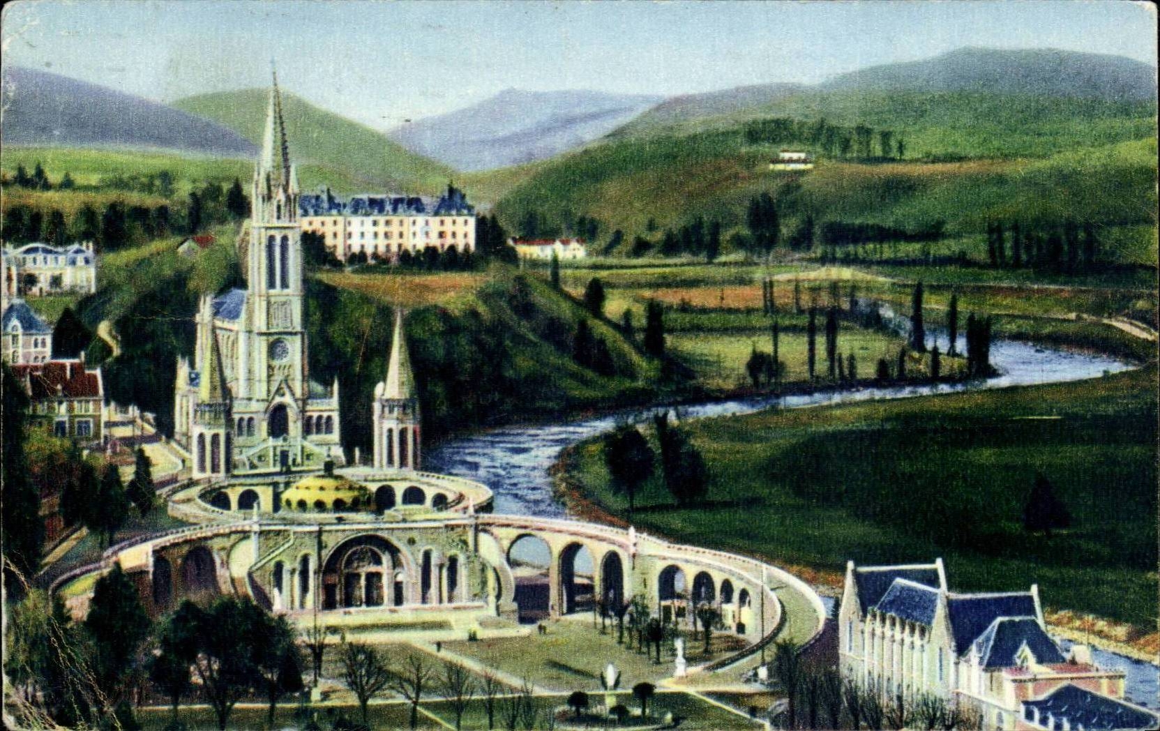 CPA Lourdes the basilica seen of the strong castle