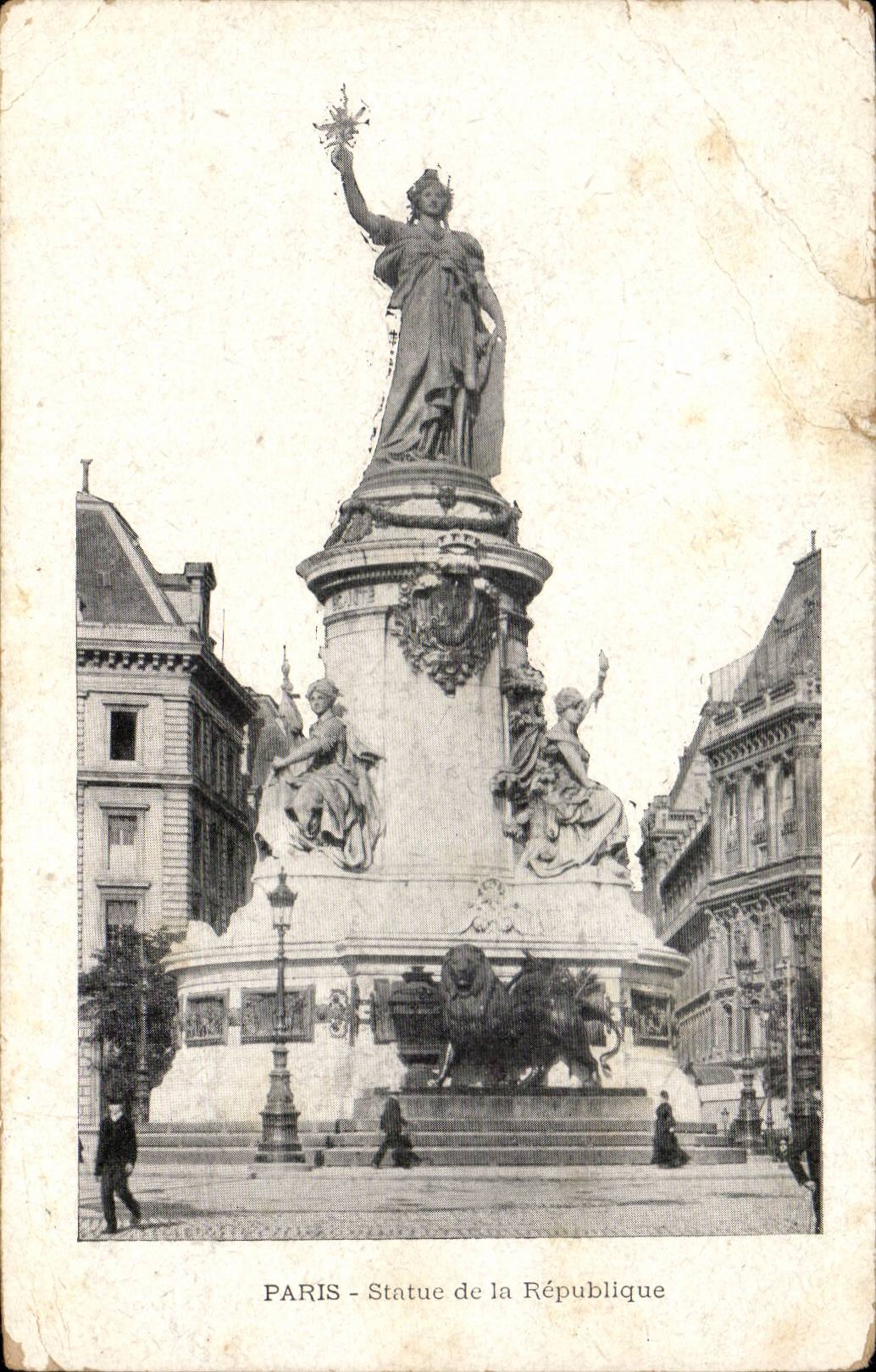 Paris CPA Statue of the Republic