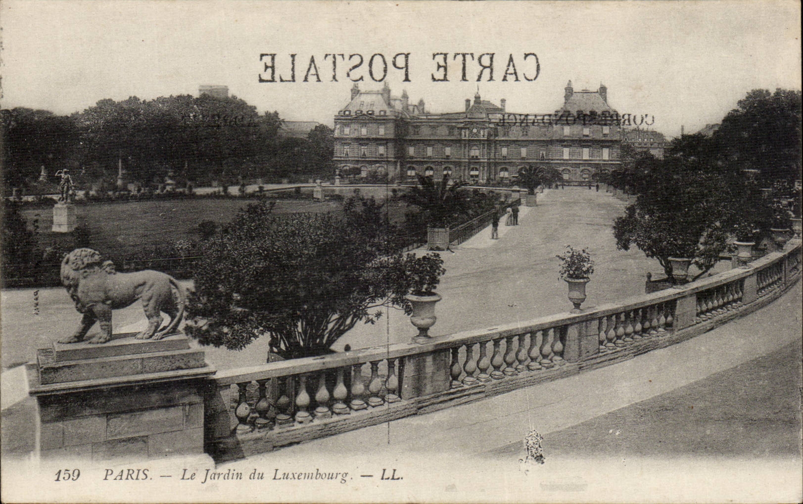 Paris CPA the garden of Luxembourg Lion
