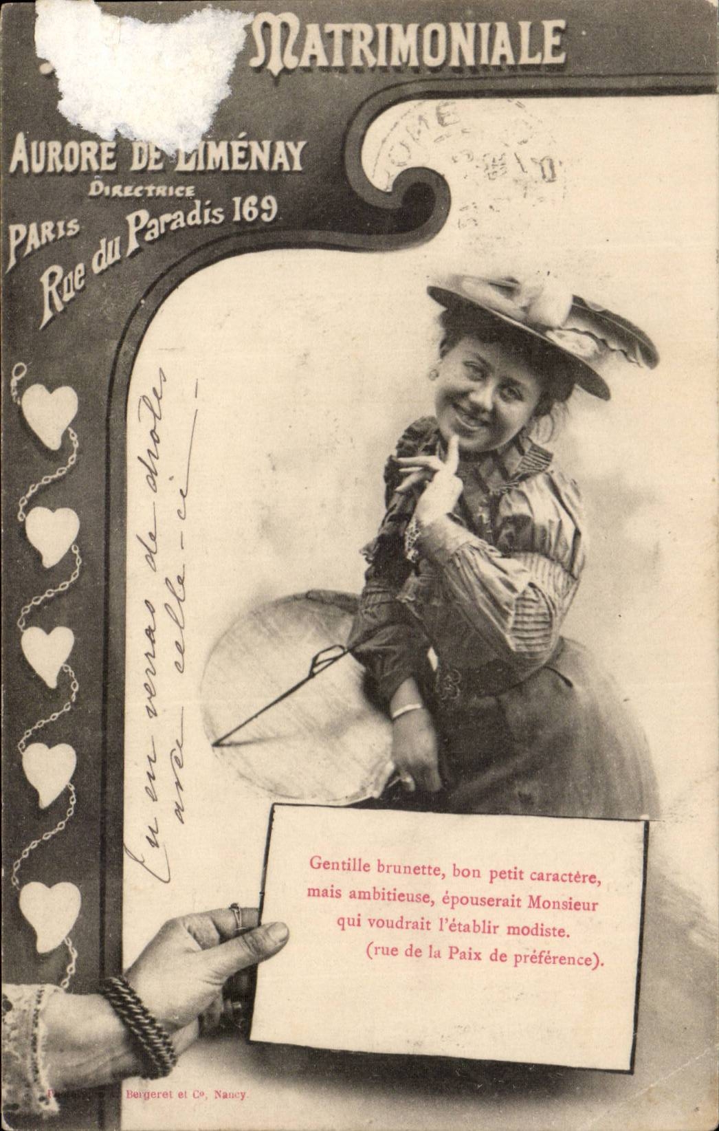 CPA FAntaise Femme Arranges matrimonial Aurore of Limenay Rue of the Paradise has Paris