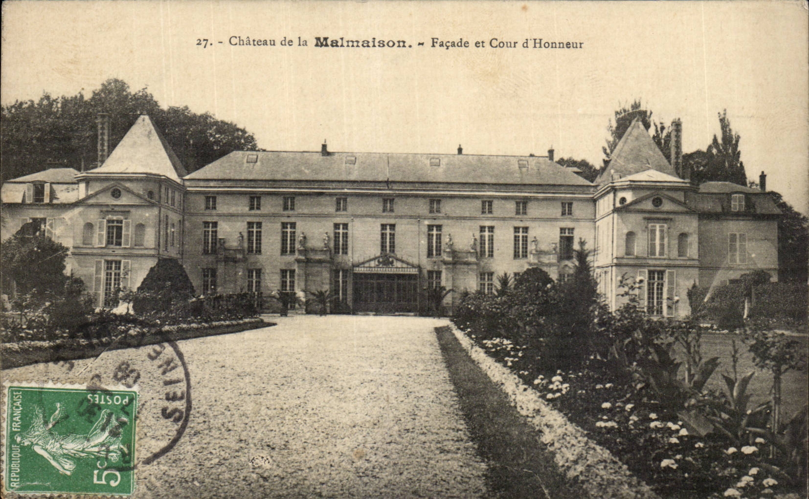 CPA Castle of Malmaison Frontage and main courtyard