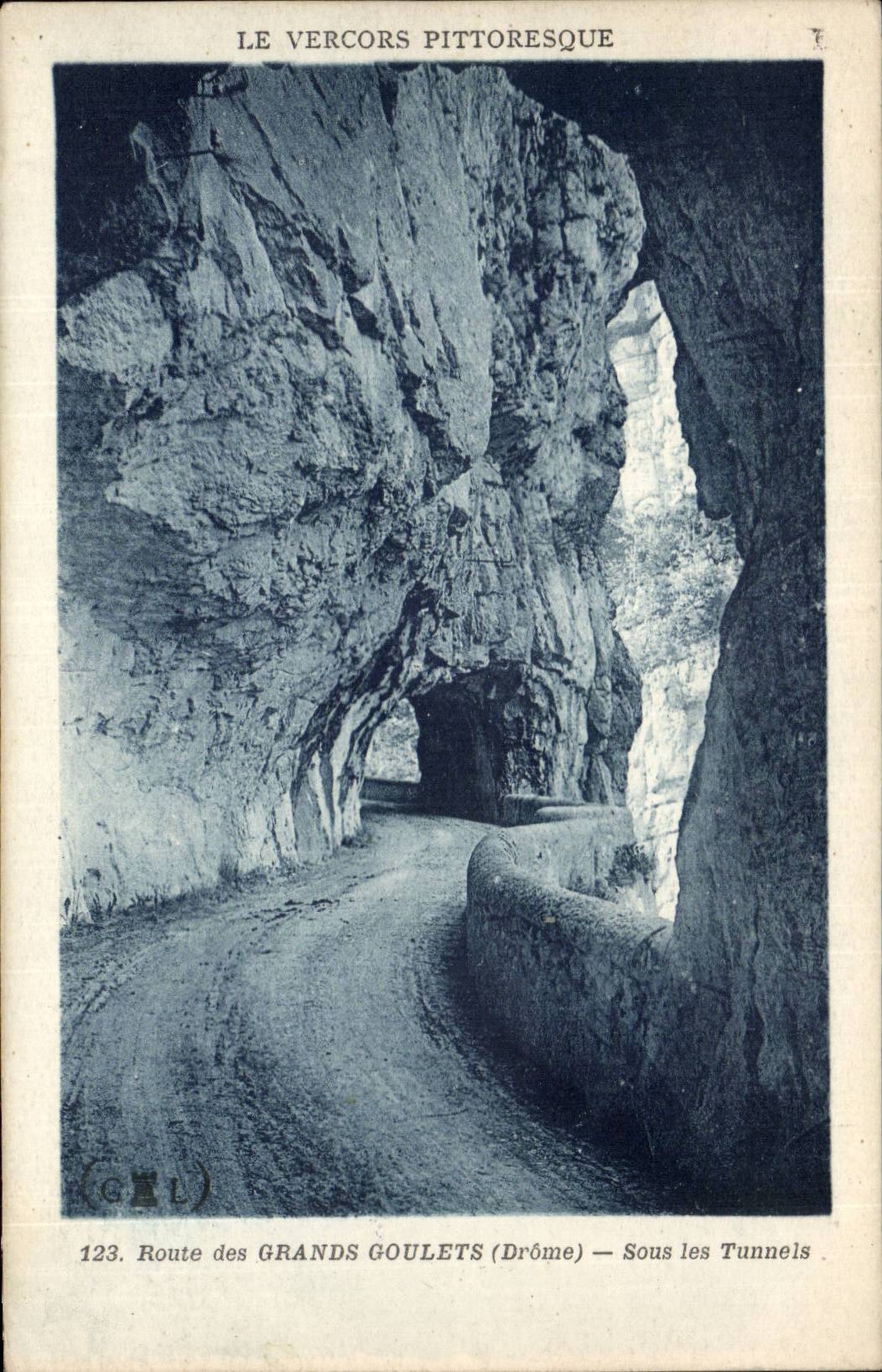 CPA Vercors Strasse der grossen schmalen Teile unter den Tunnels