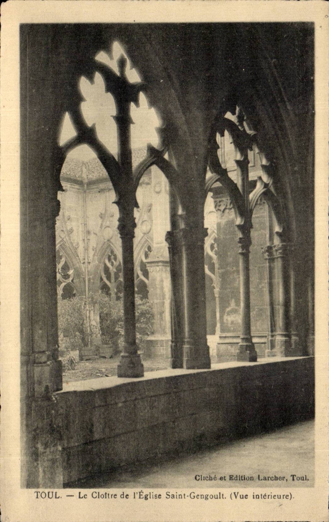 CPA Toul the cloister of the church Saint Gengoult