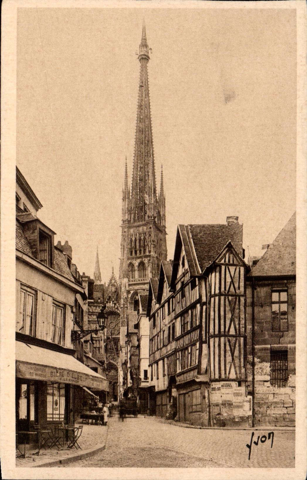 CPA Rouen Old women houses and the arrow of the cathedral