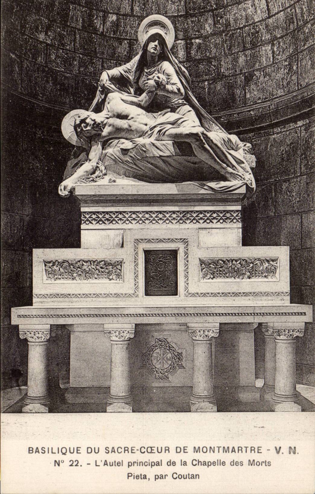 Paris CPA Basilique du Sacre Coeur de Montmartre L'autel principal de la chapelle des morts Pieta par Coutan