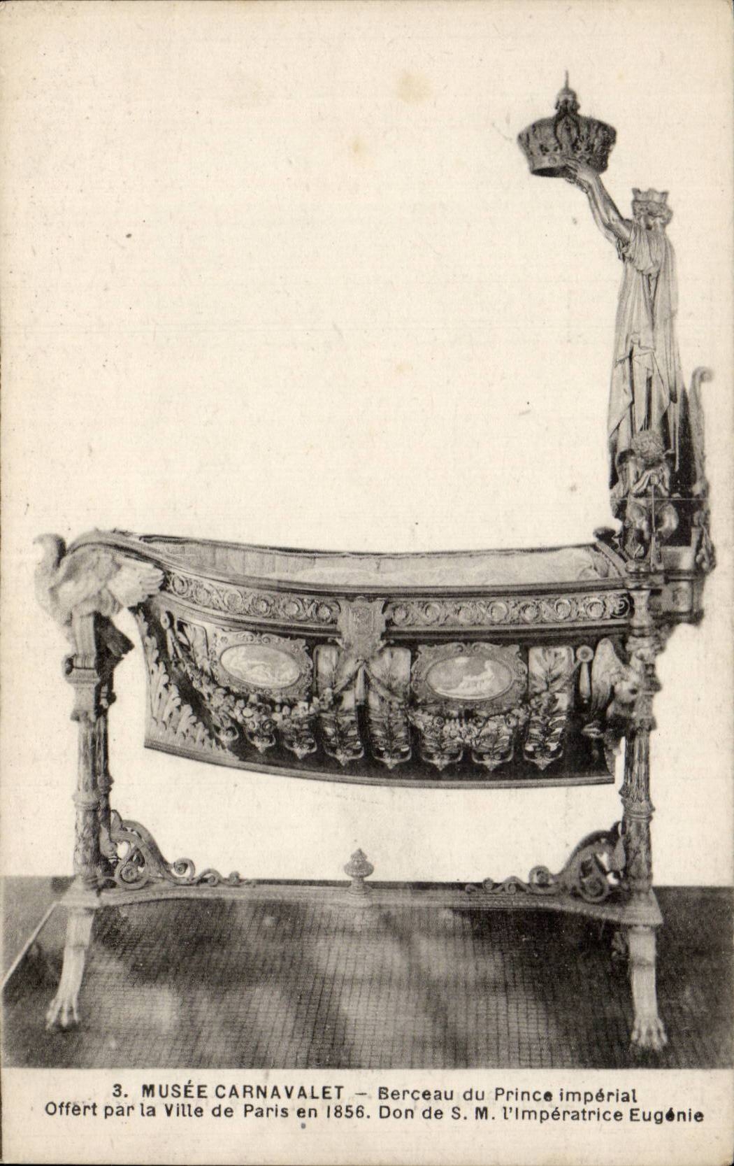 Paris CPA Musee CArnavalet Berceau du prince imperial offert par la ville de Paris en 1856 Don de SM l'imperatrice Eugen