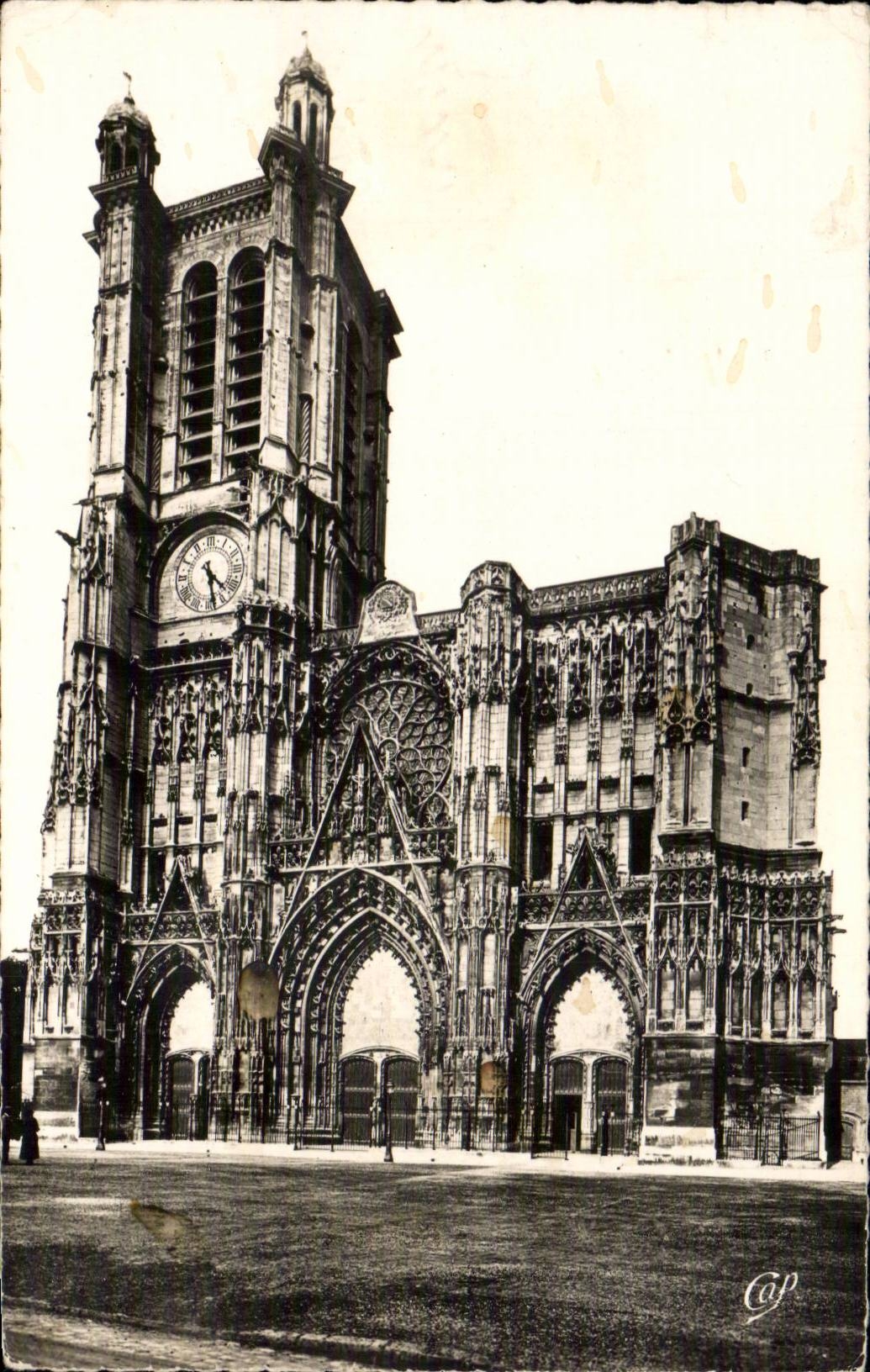 MODERN CARD Troyes the cathedral