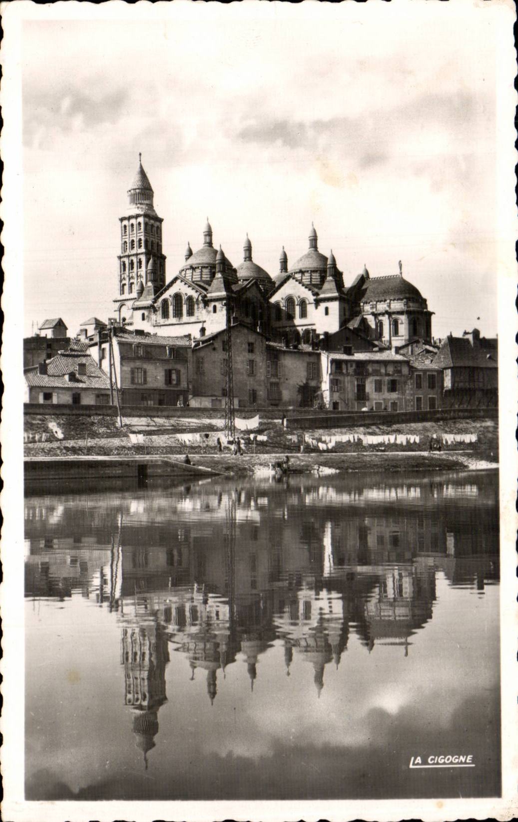 MODERN CARD Perigueux Isle and the cathedral Saint Face
