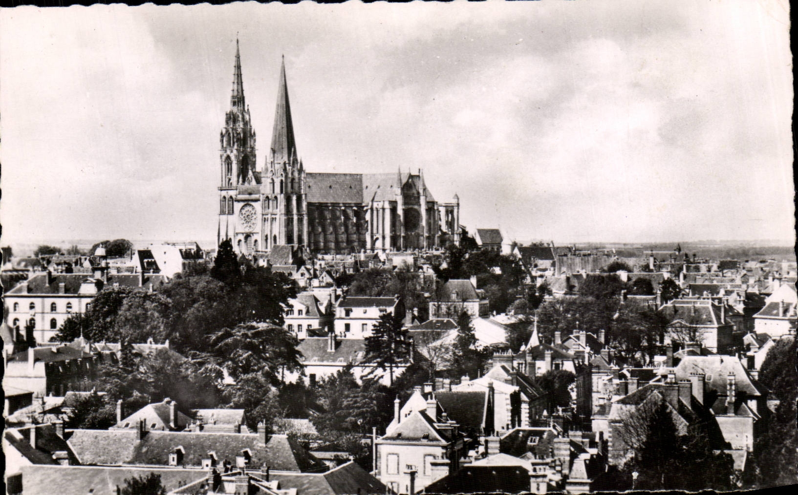 MODERN CARD Chartres View
