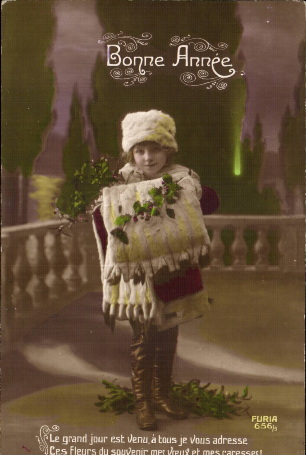 Fantasy - Child - Happy New Year - Little Girl in fur course - CPA