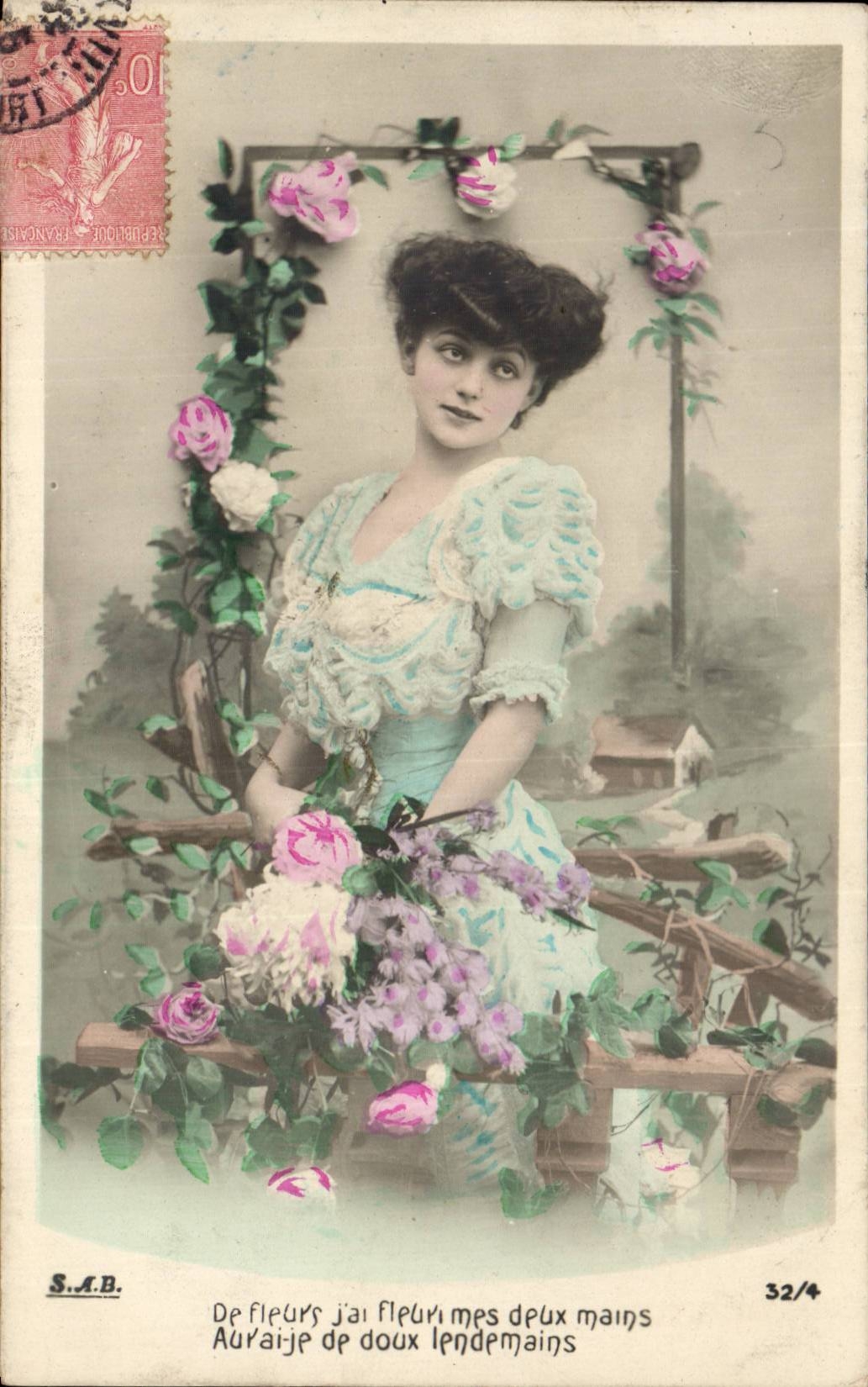 Fantasy - Woman - Woman framed in flowers - CPA