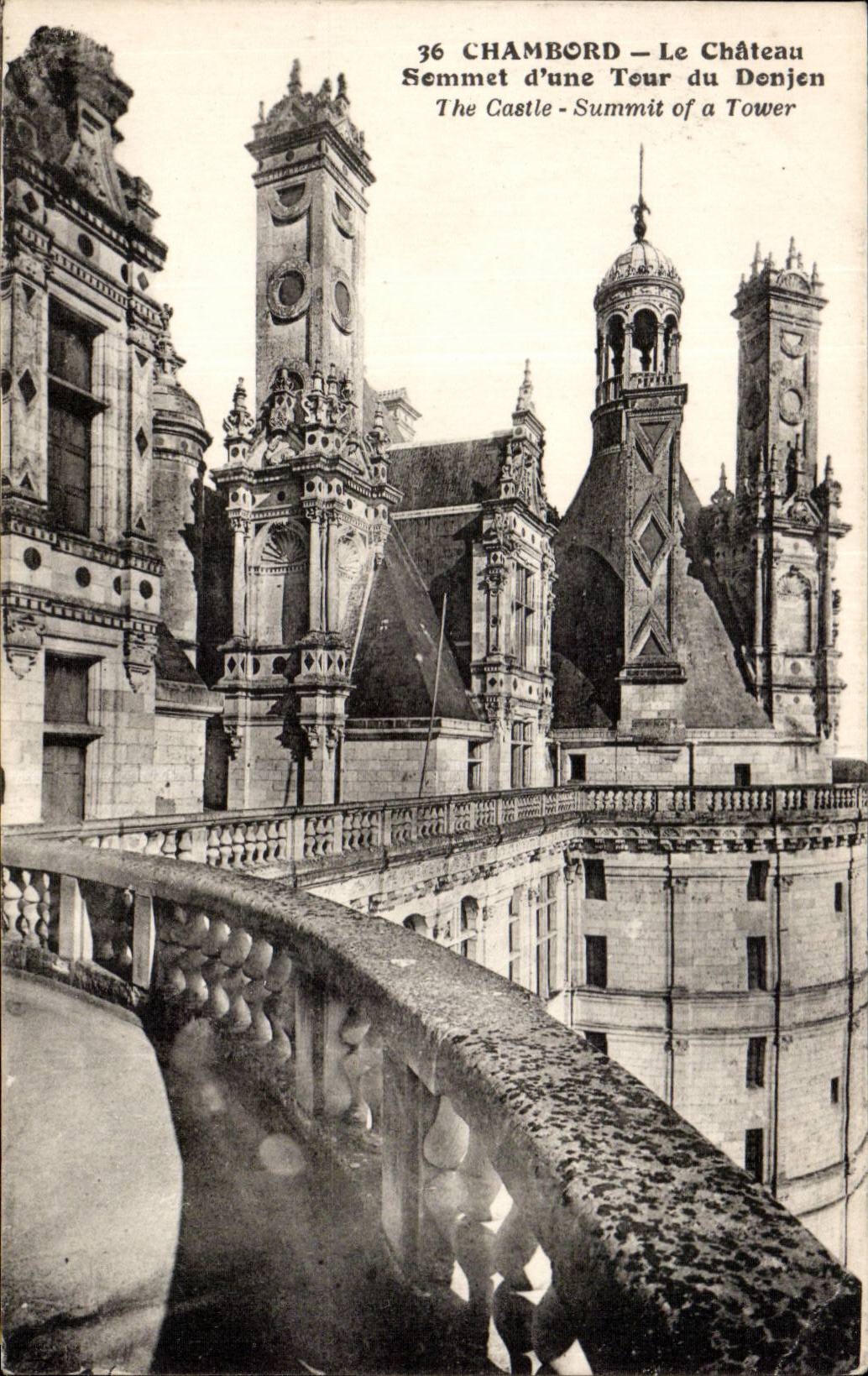 Chambord - Le Chateau - Sommet d'une Tour du Donjon - CPA 