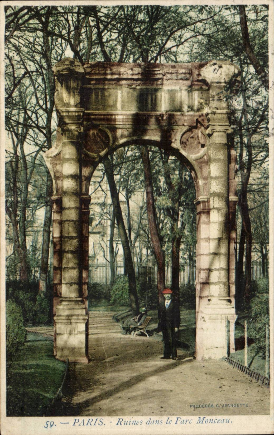 Paris - 8 - Ruins of the Park Heap - CPA