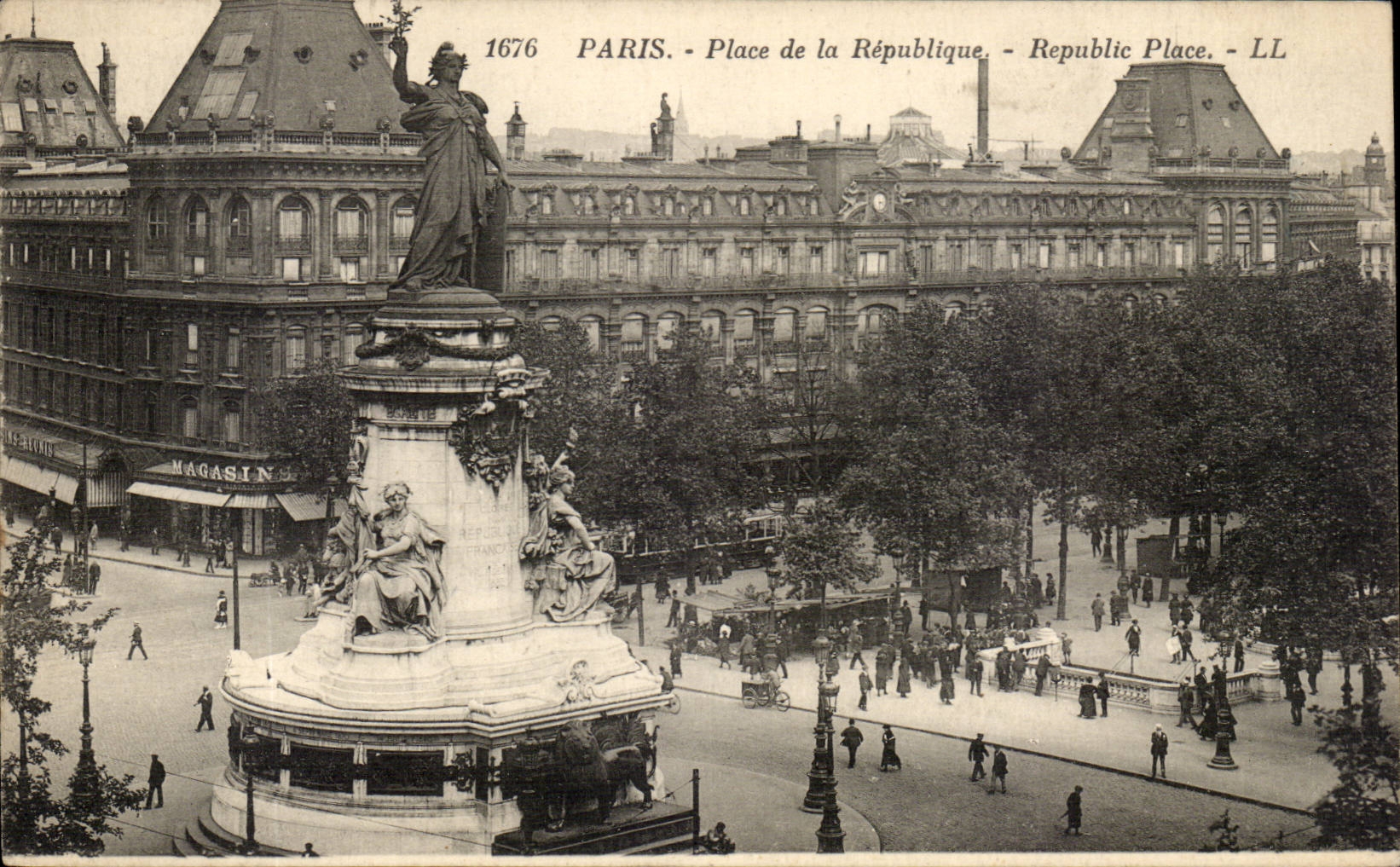 Paris - 10 - Place of the Republic - CPA