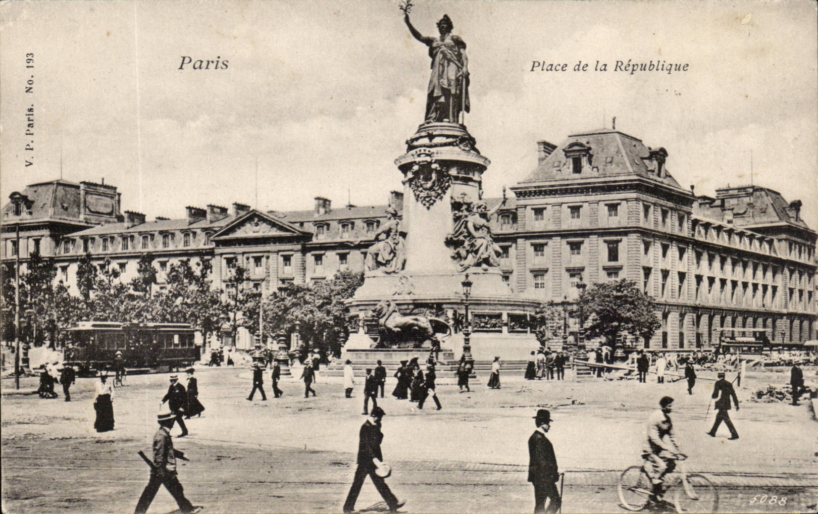 Paris - 10 - Place of the Republic - CPA