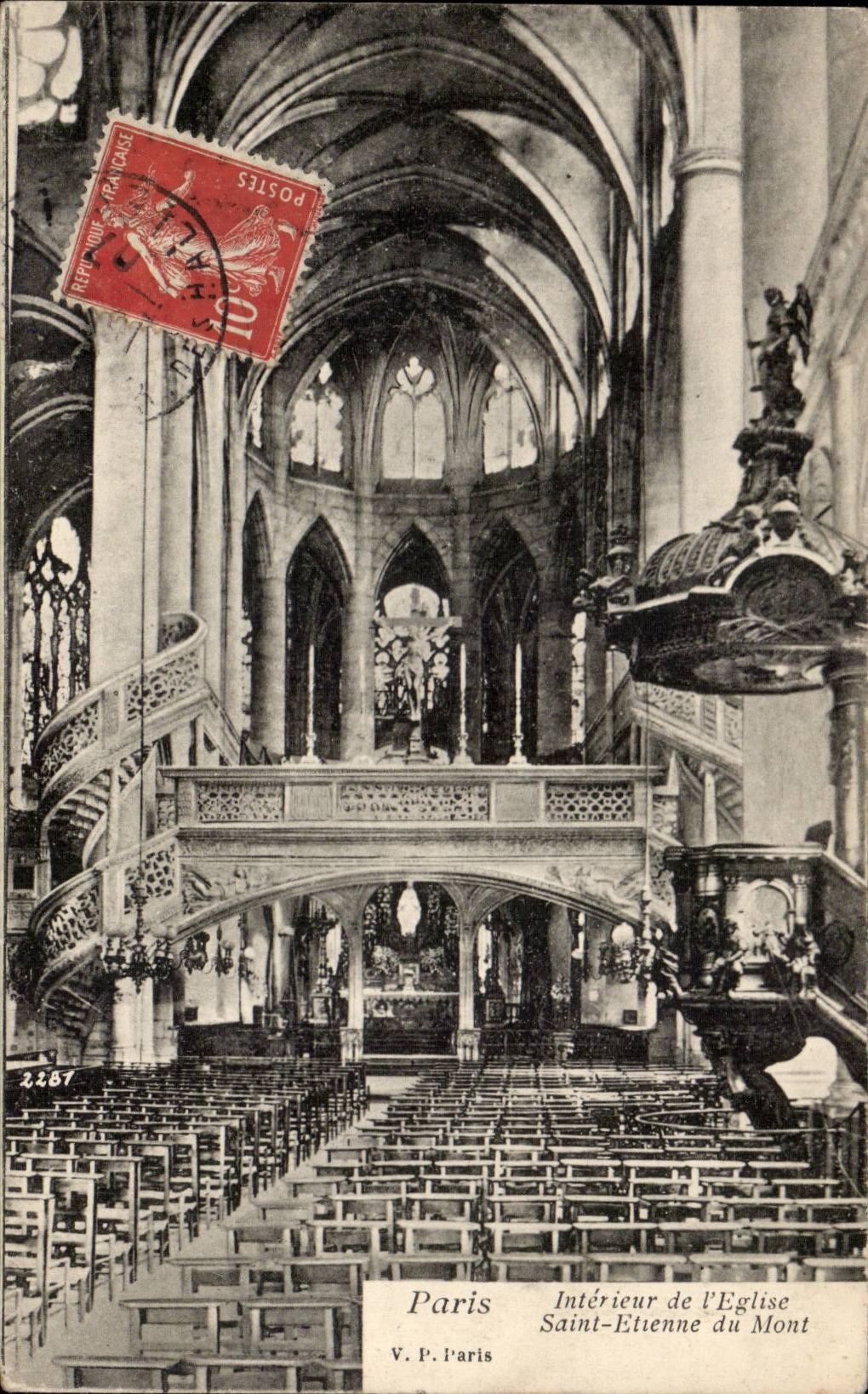CPA Interior Paris of the church Saint Etienne of the Mount