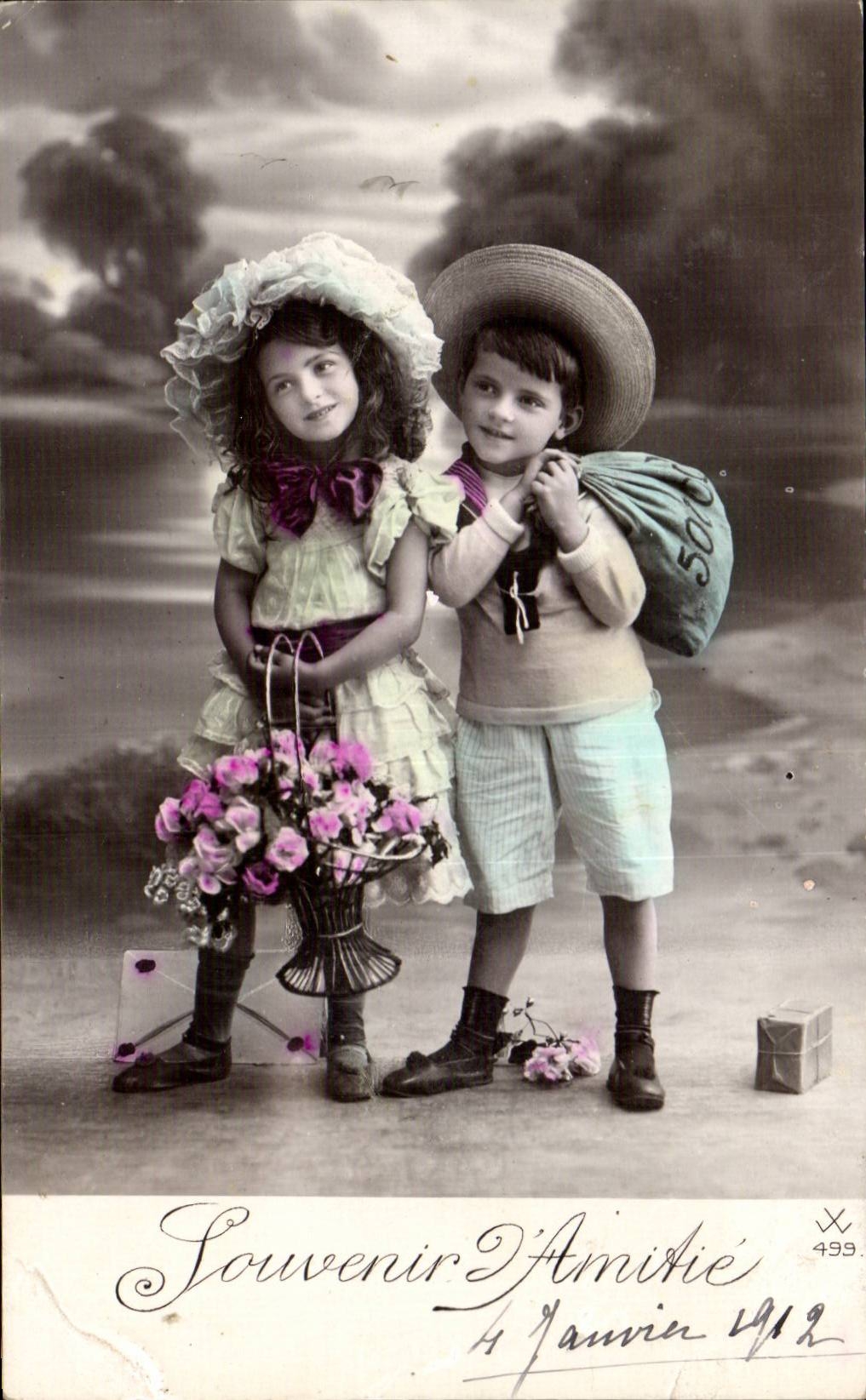 Fantasy - Children - darling children with hats - CPA
