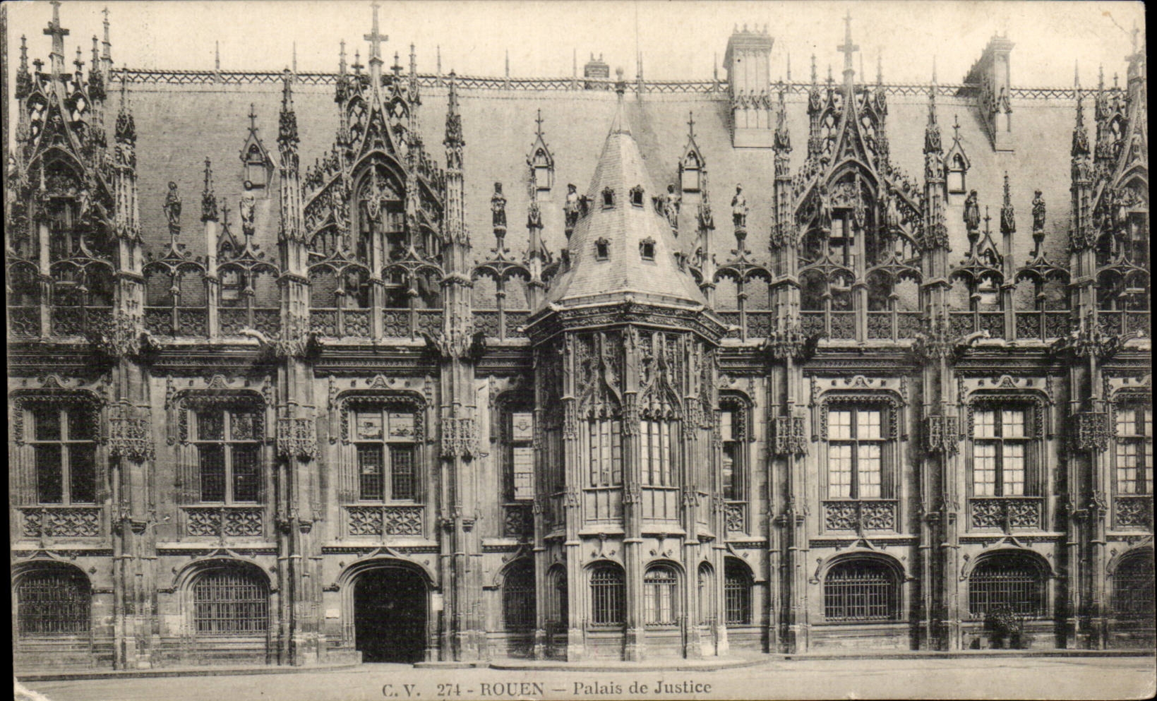 Rouen CPA Law courts