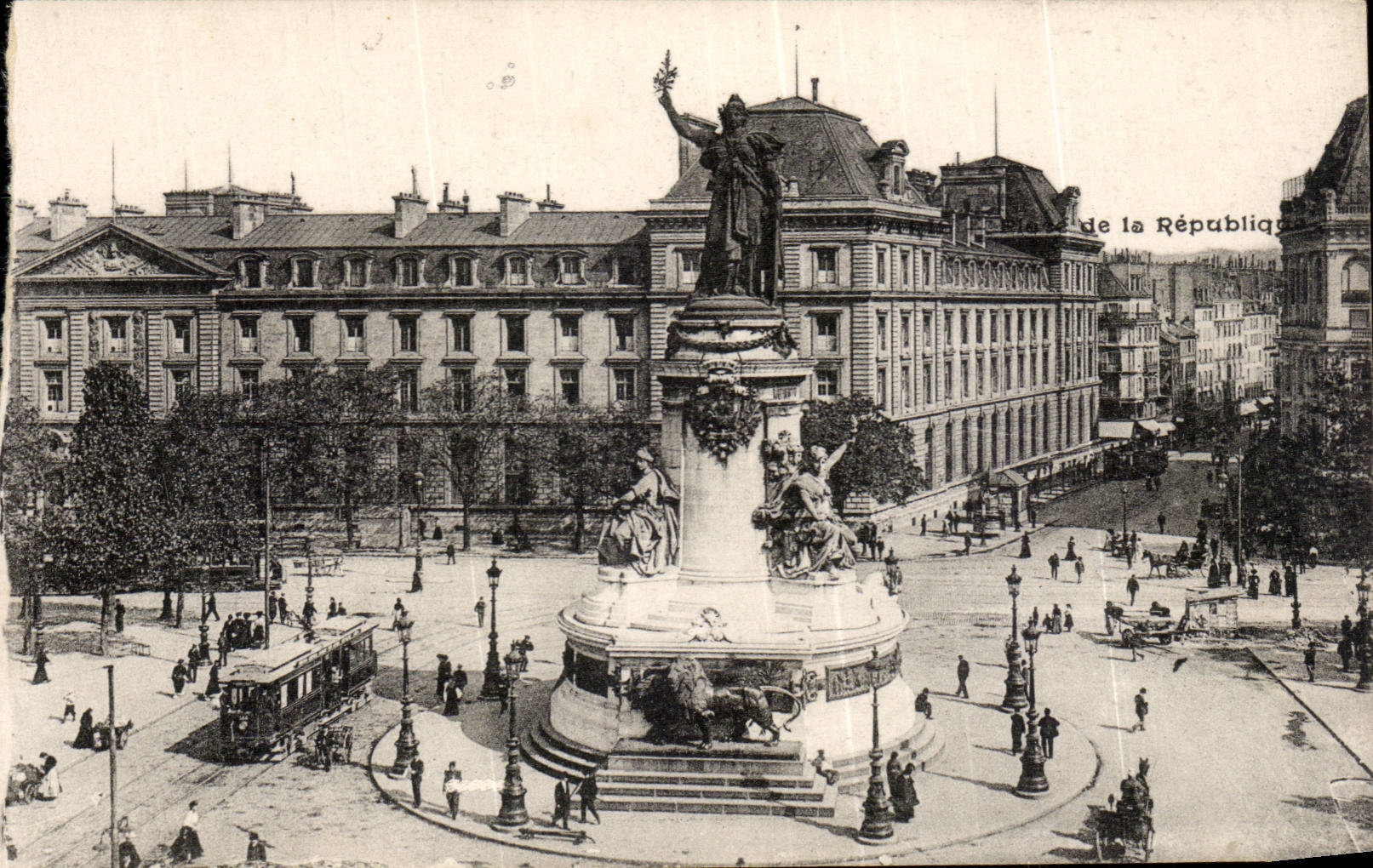 Paris CPA Places Republic